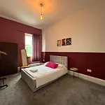 Victorian 5 Bedroom House Free Parking Sse Apartmán