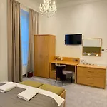 Hotel Sandyford 3*