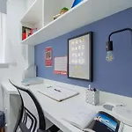 Collegelands In Apartment