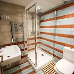 Revolver Hotell 4*