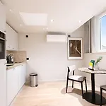 Aparthotel Vcity At The Teacher