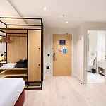 Vcity At The Teacher Aparthotel 4*