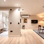 Aparthotel Vcity At The Teacher