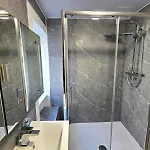 Bright And Cozy 3br Near Hampden Park Nyaraló