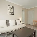 1br Shawlands Walk To Queens Park With Parking דירה *