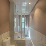 Homely 2 Bed Victorian West End דירה *