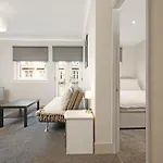 1br Shawlands Walk To Queens Park With Parking דירה *