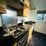 Modern 2 Bedroom Ground Floor Near Centre Apartment Glasgow