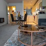 Apartment Meadowside Quay 2br Luxurious