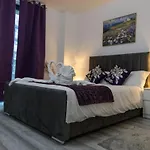 Meadowside Quay 2br Luxurious *