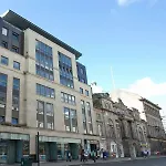 דירה The Spires Serviced