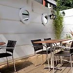 Artto Hotel