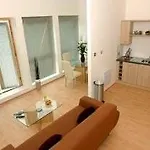 The Spires Serviced * גלאזגו