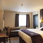 Premier Pacific Quay Hotel 3*