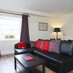 Number 52 Charlotte Street Otel Glasgow