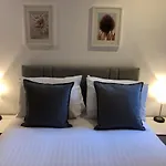 The Heights - River And View Apartmán