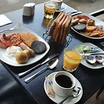 Lorne Hotel