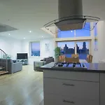 Centre With Free Secure Underground Parking Apartmán Glasgow