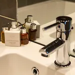 Apartment 32 Victoria Crescent Road