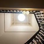 32 Victoria Crescent Road Apartment