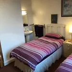 Glades House Penzion 4*