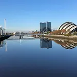 Arcview - Sec Hydro Two Bed Flat With Free Parking And Great View * Glasgow