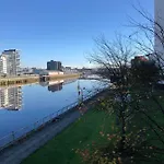 Lägenhet Arcview - Sec Hydro Two Bed Flat With Free Parking And Great View Glasgow