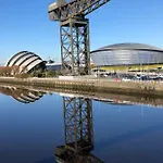 Arcview - Sec Hydro Two Bed Flat With Free Parking And Great View * Glasgow