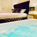 Centre - The Penthouse With Riverviews - Appartement *