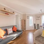 The Cluthar - Ground Floor West End Centre Rockvilla Flat & Parking *
