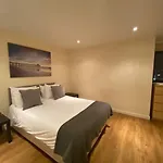 The Heights - River And View Apartmán *