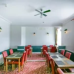 Oyo Lochinvar Hotel 2*