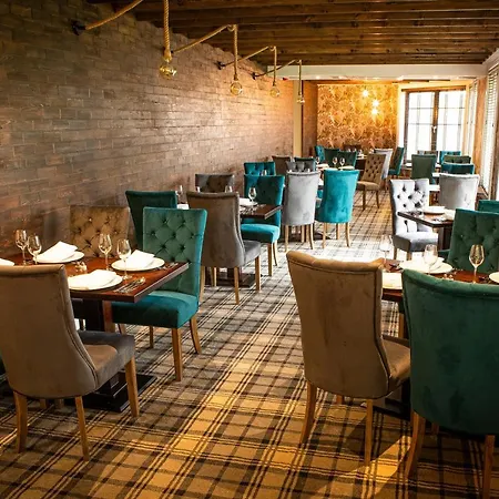 Crowwood And Alba Restaurant 3* כריסטון