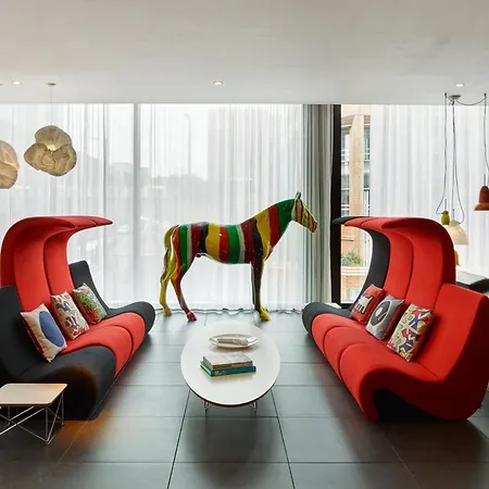 Citizenm