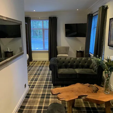 Crowwood And Alba Restaurant Hotel 3*