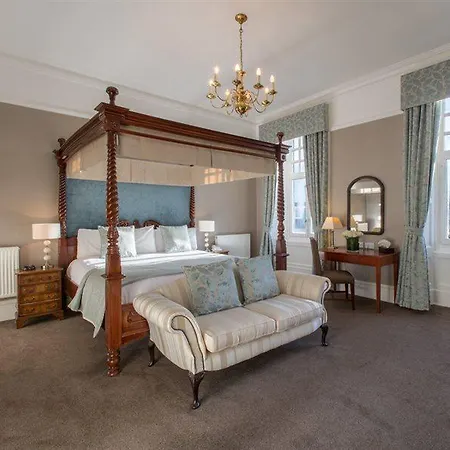 Sherbrooke Castle 4* Glasgow