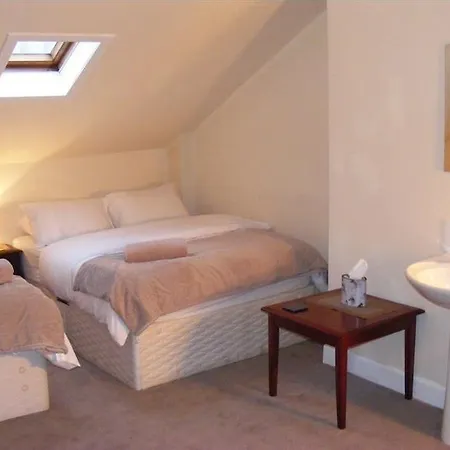 Bank Street Vr Hotel Glasgow