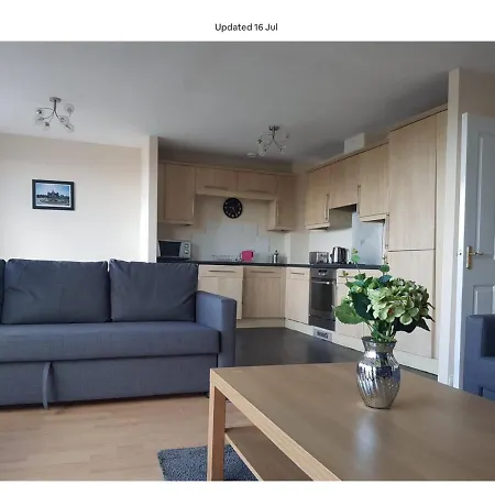 Apartment Fabulous Two Bed In Centre *