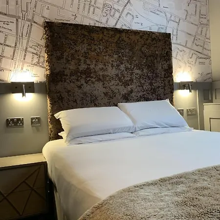 Hotel Babbity Bowsters