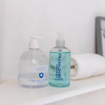 Merchant Modern 1 Bed Executive Flat דירה *