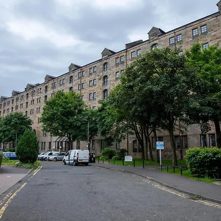 アパート Stunning 2 Bed Merchant With Residents Parking グラスゴー