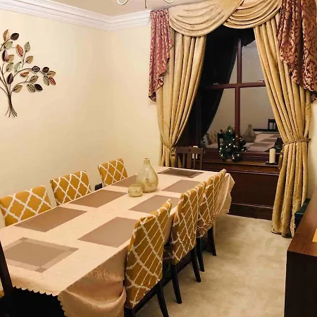 Beautiful 4-bed In
