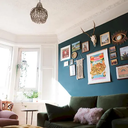 Pass The Keys Quirky, Cosy, Entire Flat In Trendy Area Apartment Glasgow