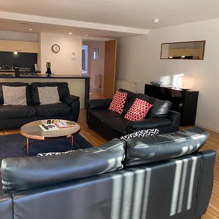 Tolbooth By Principal Apartment *