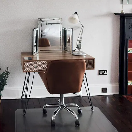 Appartement Beautiful, Traditional 2 Bed Flat W Free Parking - Pass The Keys *