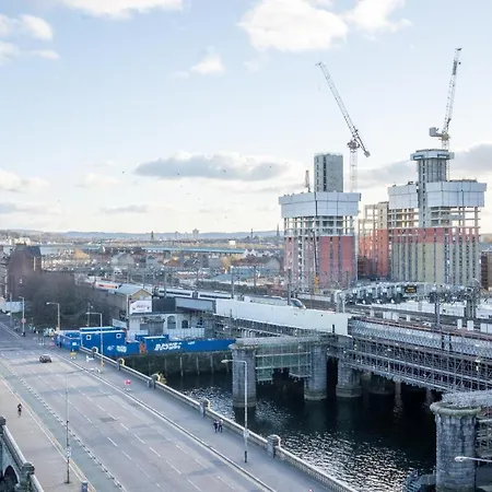 Luxury Riverview Centre Glasgow