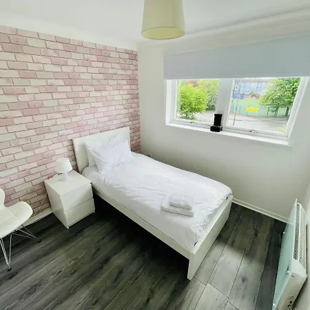 Modern 2 Bedroom Near Centre Apartamento