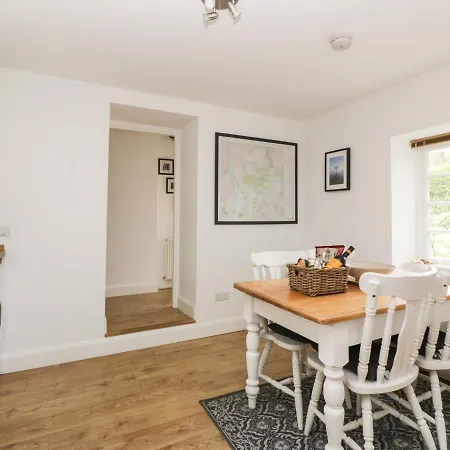 Ellanderroch * Glasgow