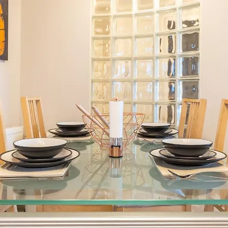 Luxury Riverview Centre