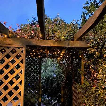 Emo Kwatera prywatna Glasgow